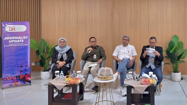 Journalist Update OJK Sulselbar. Foto: Sri Wahyu Diastuti / Sulselsatu.com.