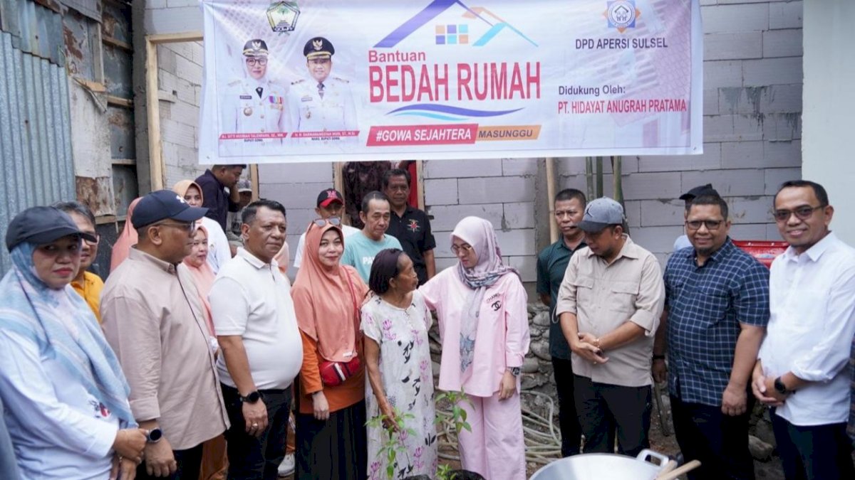 Bupati Husniah Kunjungi Masyarkat Miskin Ekstrem, Tinjau Proses Pembangunan Bedah Rumah