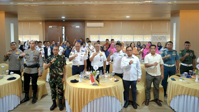 Hantar Sambut Kepala KSOP Utama Makassar. Foto: Istimewa.