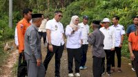 Bupati dan Wakil Bupati Barru Pantau Kerusakan Jalan Desa Bulo-Bulo