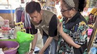 Perumda Pasar Makassar Sosialisasikan Digitalisasi Pembayaran Non Tunai di Pasar Tradisional