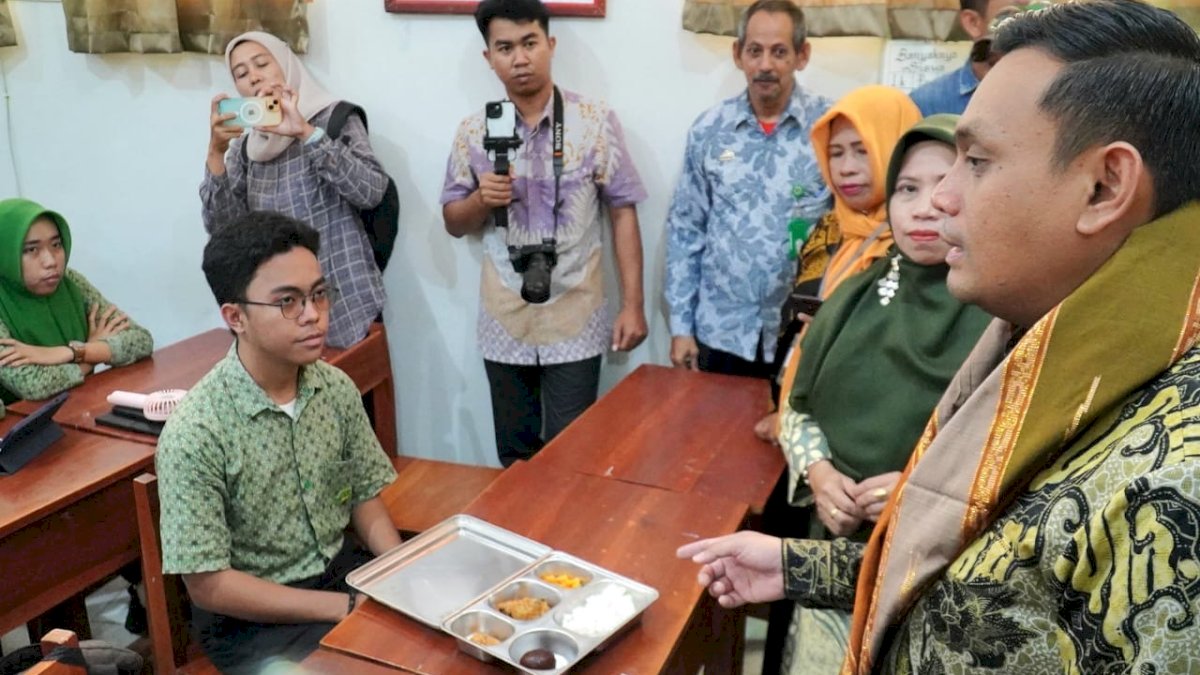Wakil Wali Kota Hermanto Tinjau Program Makan Bergizi Gratis di Parepare