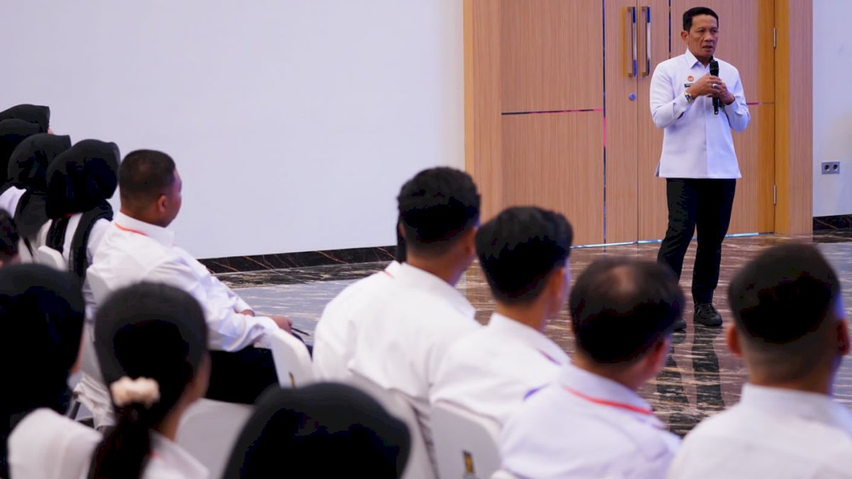 Kakanwil Kemenkum Sulsel Sambut 27 CPNS Baru: Cintai Organisasi dan Berikan Layanan Terbaik