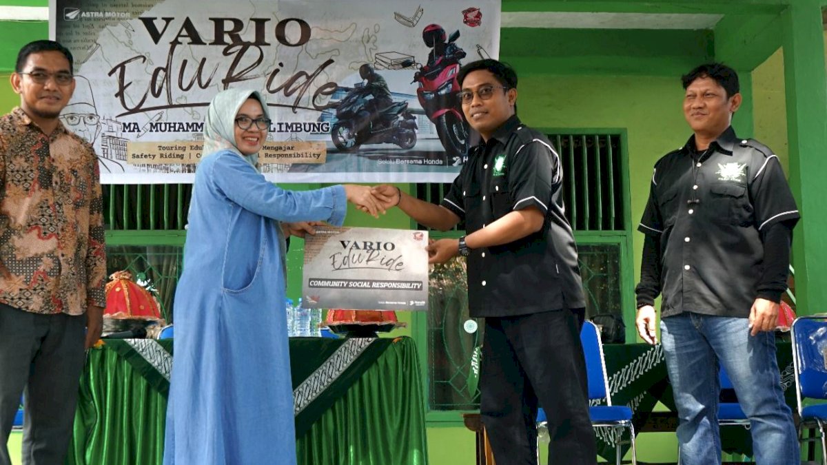 Vario EduRide dan Komunitas Vario Berbagi Ilmu Keselamatan Berkendara di Sekolah