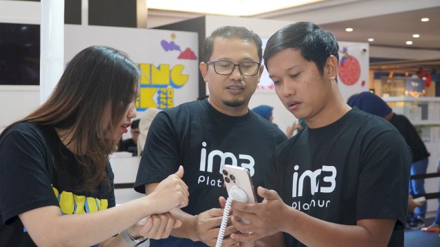 Im3 Platinum dan Apple hadirkan bundling Apple 16 di Kota Makassar. Foto: Istimewa.