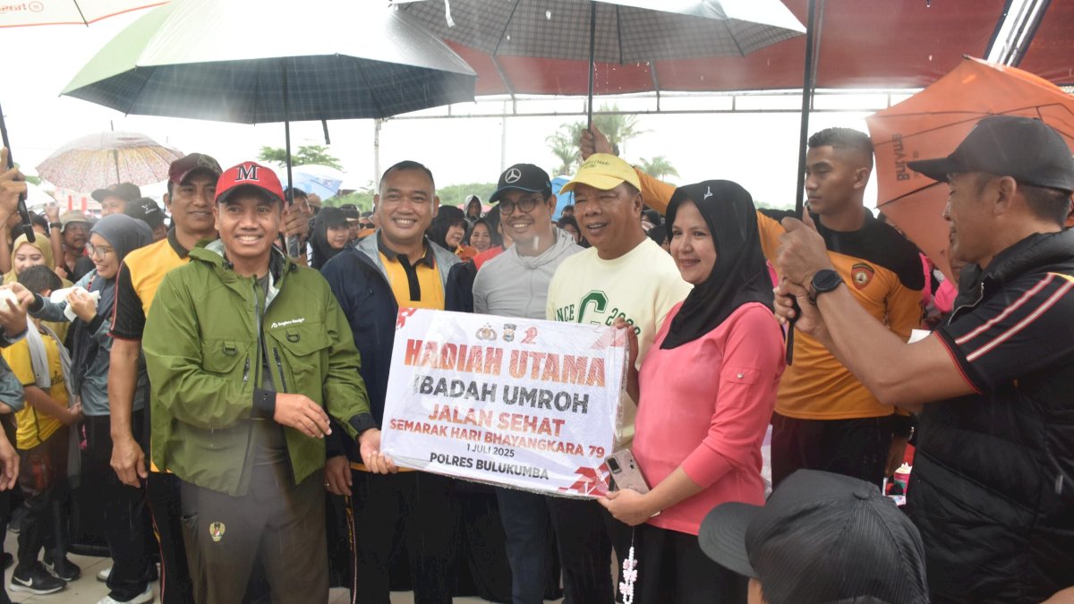 Dihadiri Ribuan Peserta, Polres Bulukumba Sukses Gelar Jalan Sehat Berhadiah Umrah dan Motor
