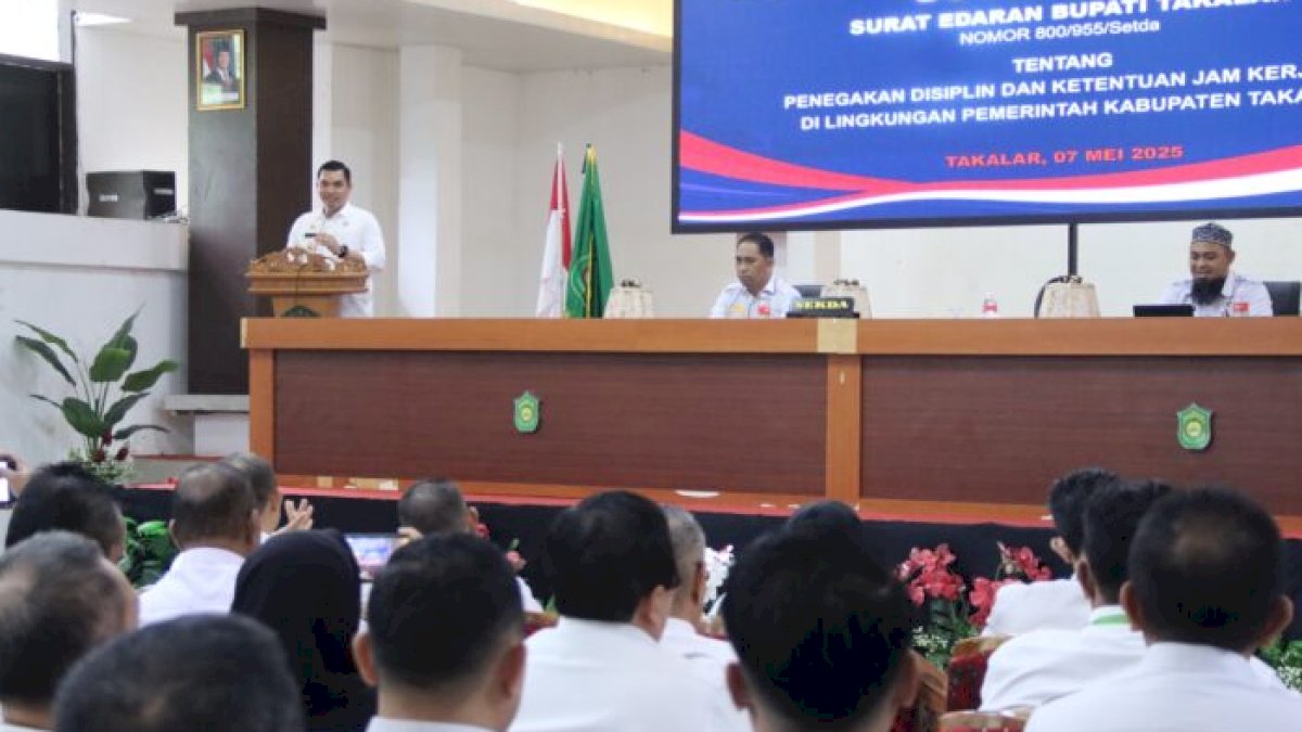 Sekda Takalar Buka Sosialisasi Penegakan Disiplin Masuk Kerja
