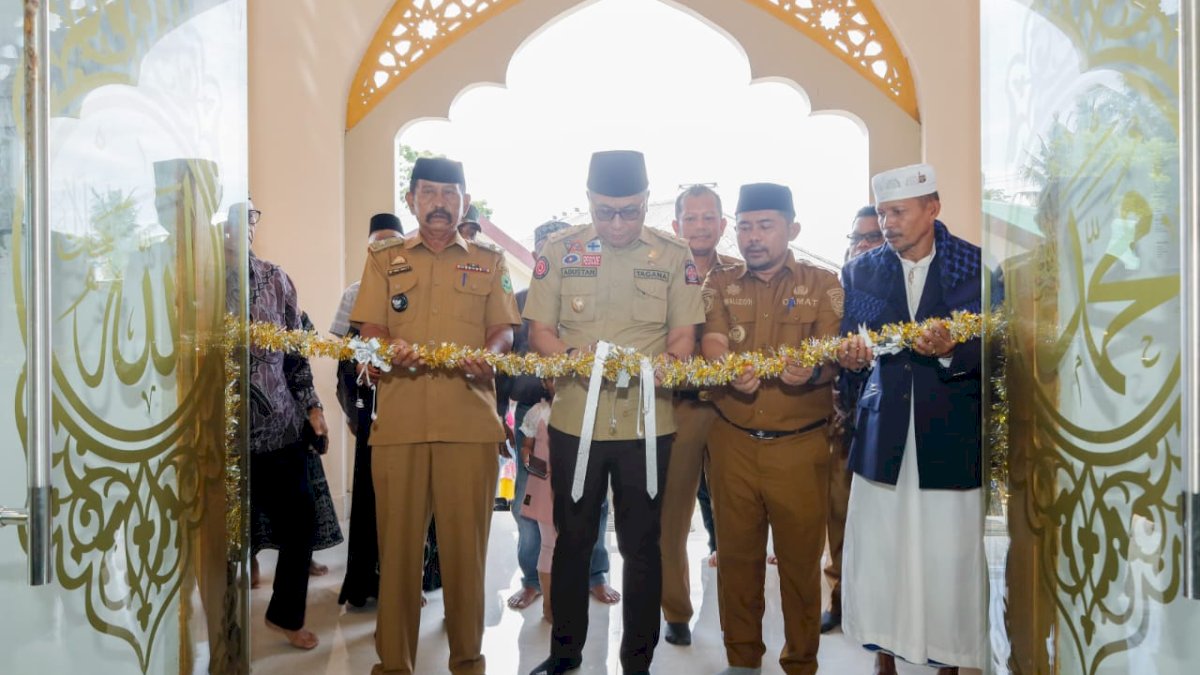 Wabup Barru Resmikan Masjid Nurul Abrar Berarue di Desa Pancana