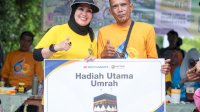 Serahkam Hadiah Utama Umrah, Momen Penuh Haru Bupati Barru