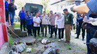 Usai Resahkan Warga, Bupati Barru Serahkan Buaya ke Balai Konservasi SDA Sulsel
