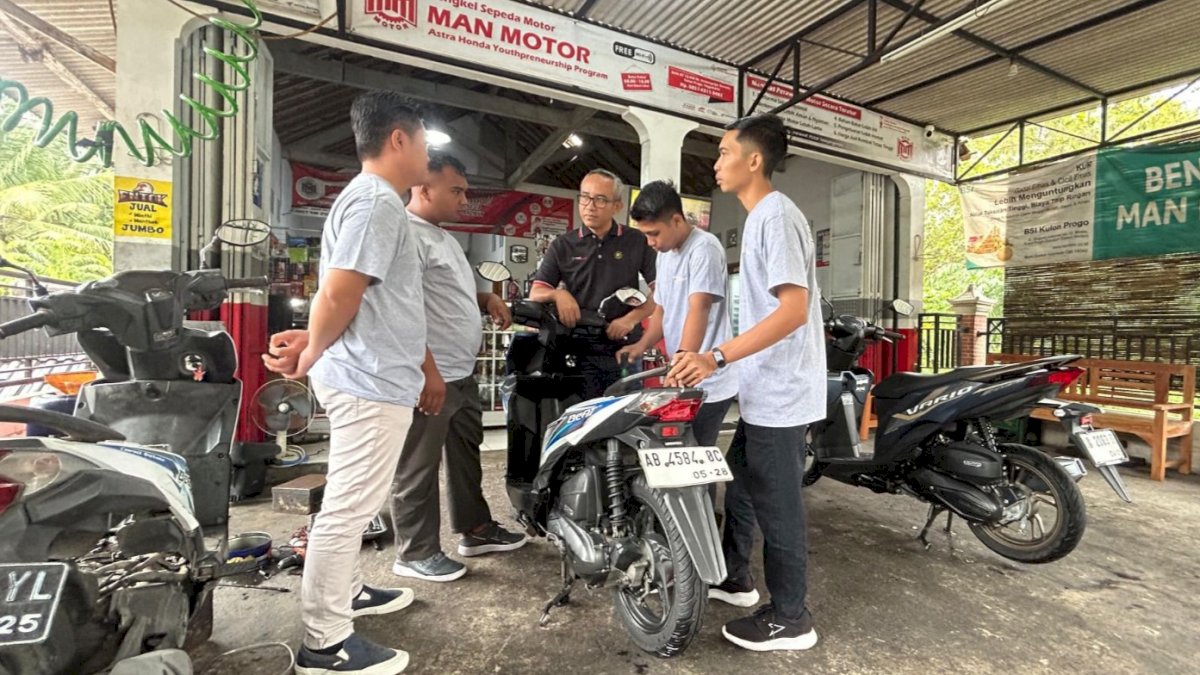 Dorong Ekonomi dan Lapangan Kerja Baru, Yayasan AHM Latih Puluhan UMKM Bengkel Sepeda Motor