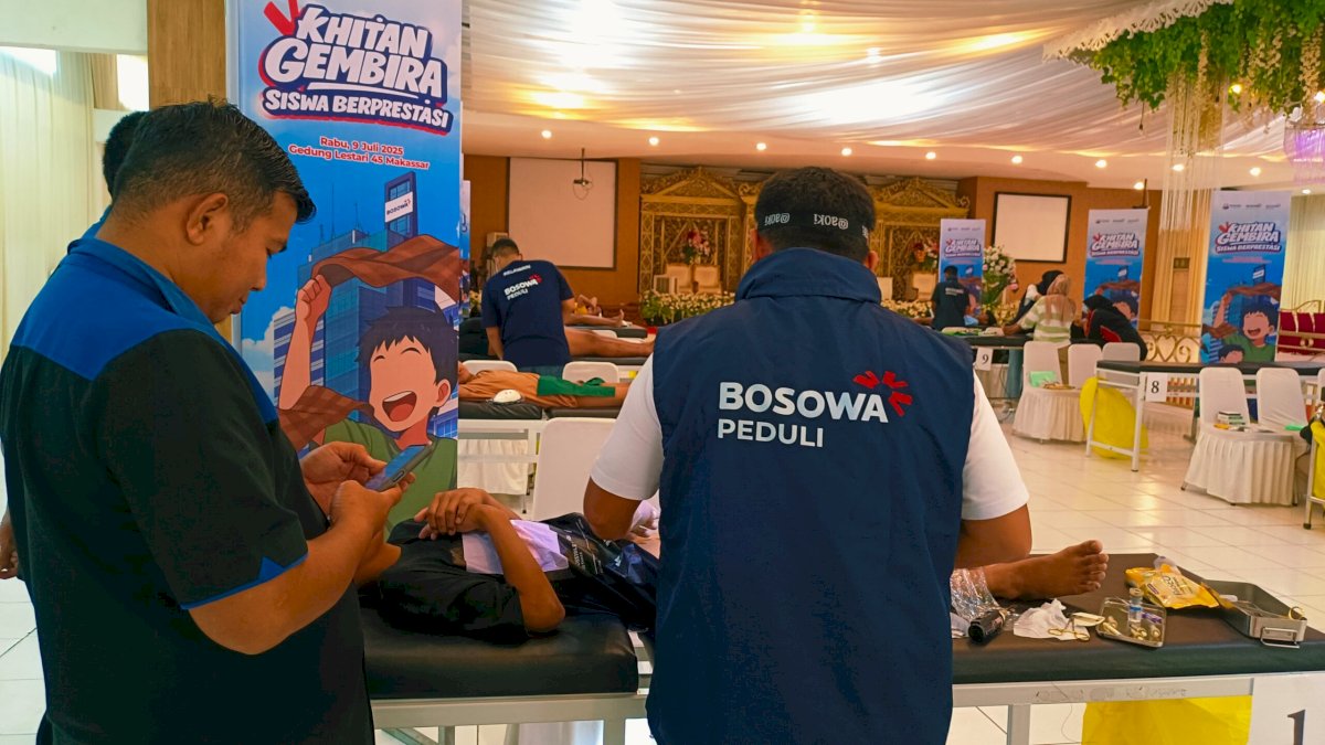 Bosowa Peduli Lanjutkan Komitmen Sosial, Khitanan Gratis untuk Siswa Berprestasi di Makassar