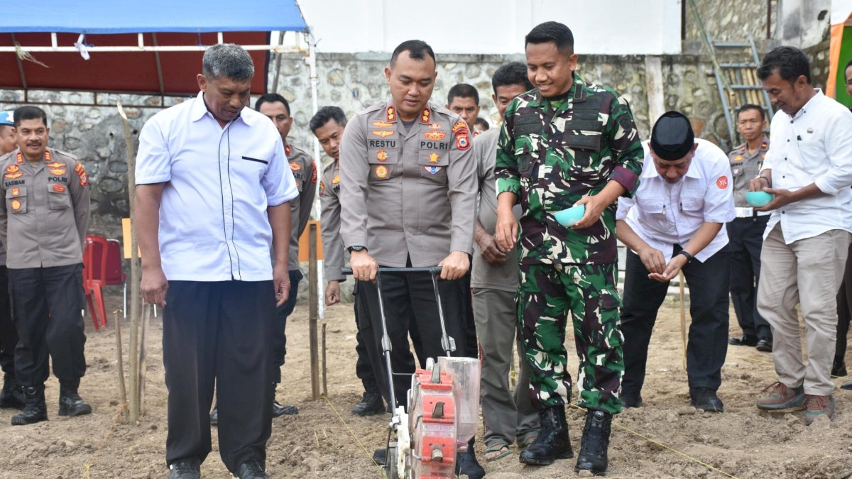 Dukung Swasembada Pangan Nasional, Polres Bulukumba Kembali Gelar Penanaman Jagung Serentak Kuartal III