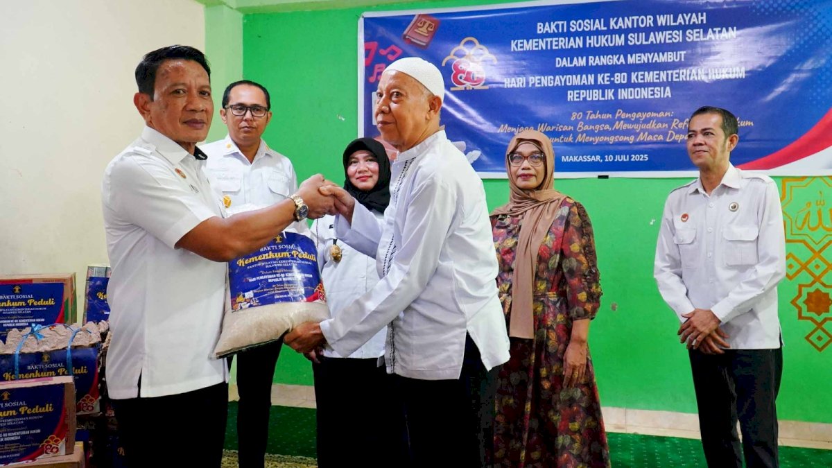 Kanwil Kemenkum Sulsel Berbagi Ke Panti Asuhan Menyambut Hari Pengayoman ke-80