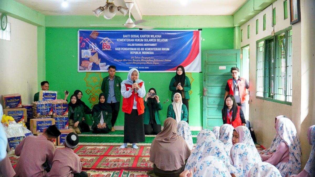 Kanwil Kemenkum Sulsel Kolaborasi Mahasiswa UMI dan UNHAS Sosialisasikan Anti-Bullying di Panti Asuhan