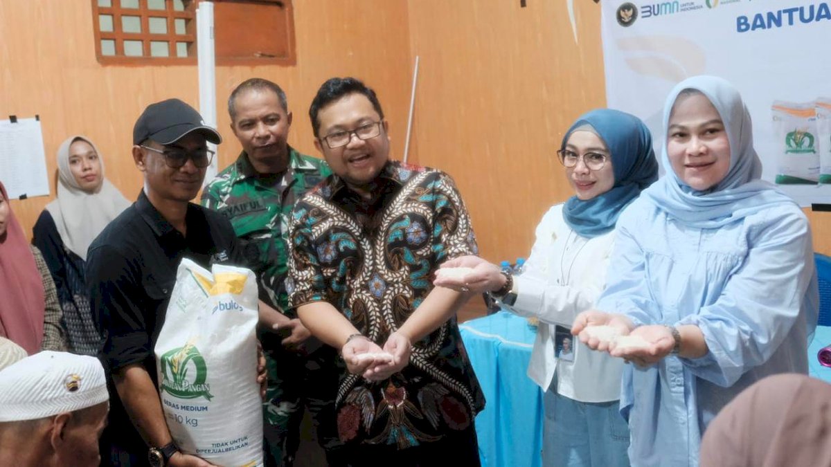 Pemkab Gowa Bersama Bulog Mulai Salurkan Bantuan Pangan Beras ke Masyarakat