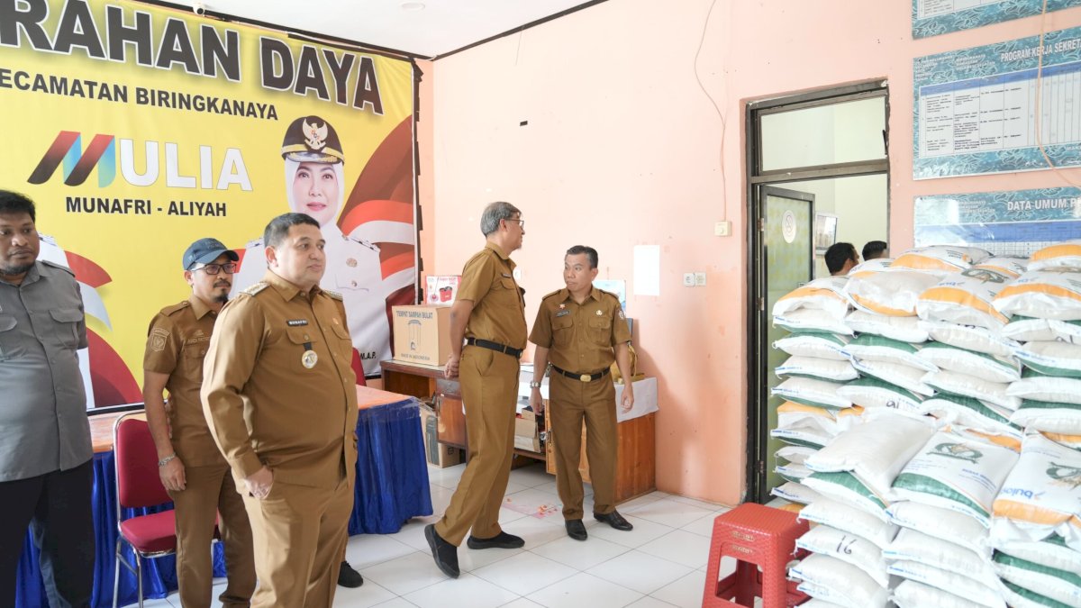 Ringankan Beban Warga, Pemkot Makassar Salurkan 800 Ton Beras dari Pemerintah Pusat