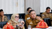 Bupati dan Wakil Bupati Barru saat Ikuti Raker dan RDP Komis II DPR RI