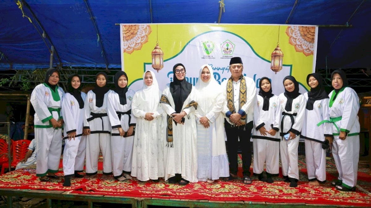 Bupati dan Wakil Bupati Barru Kompak Saksikan Kenaikan Tingkat Perguruan Silat