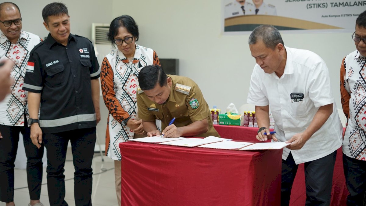 Wali Kota Parepare Teken MoU dengan STIKS Makassar, Dorong Kolaborasi Bangun Dunia Pendidikan