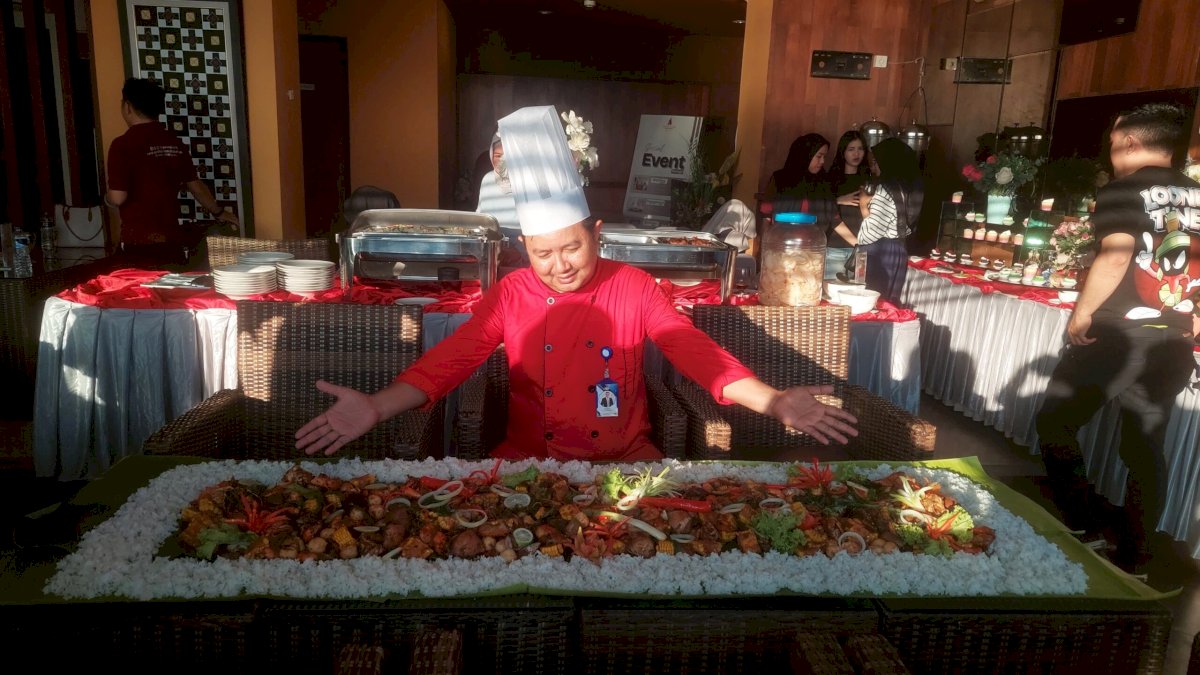 Aerotel Smile Makassar Hadirkan Promo Spesial “Seafood Hambur Merdeka”