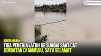 VIDEO: Tiga Pekerja Jatuh ke Sungai Saat Cat Jembatan di Mamuju, Satu Selamat
