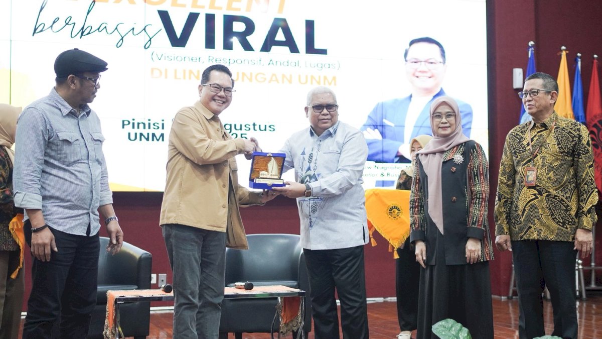 Tingkatkan Kompetensi Pegawai, UNM Gelar Service Excellent
