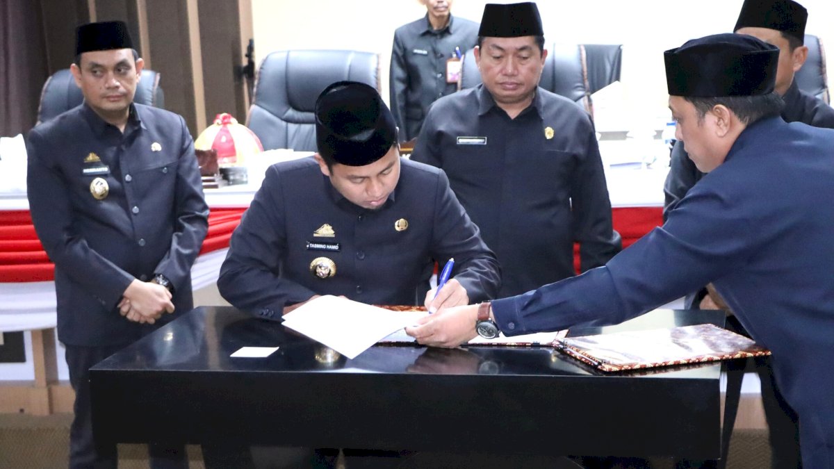 Tiga Ranperda Disahkan, Tasming Hamid Sebut Persembahan Terbaik Pemkot dan DPRD untuk Masyarakat Parepare