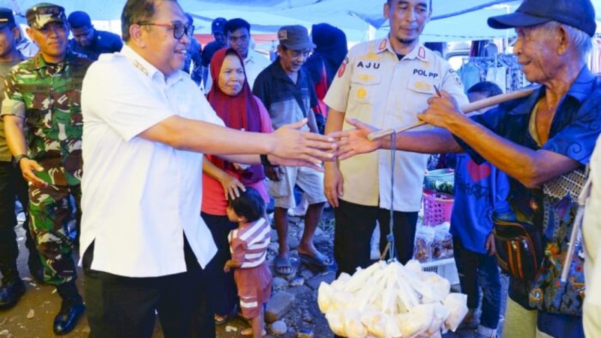 Pastikan Pasokan dan Harga Pangan Jelang Lebaran, Bupati Takalar Sidak ke Pasar Palleko Polut