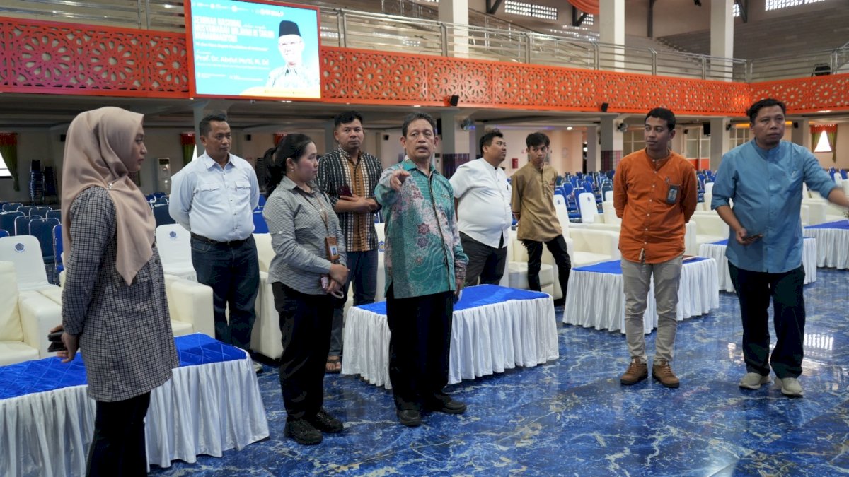 Kunjungan Perdana ke Unismuh Makassar, Mendikdasmen RI Bahas AI dan Tantangan Dunia Pendidikan
