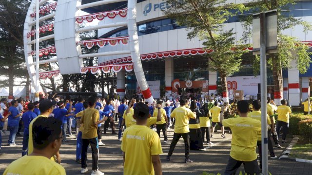 Senam pagi di Pelindo Regional 4 menyemarakkan Hari Kemerdekaan RI ke-80 tahun. Foto: Istimewa.
