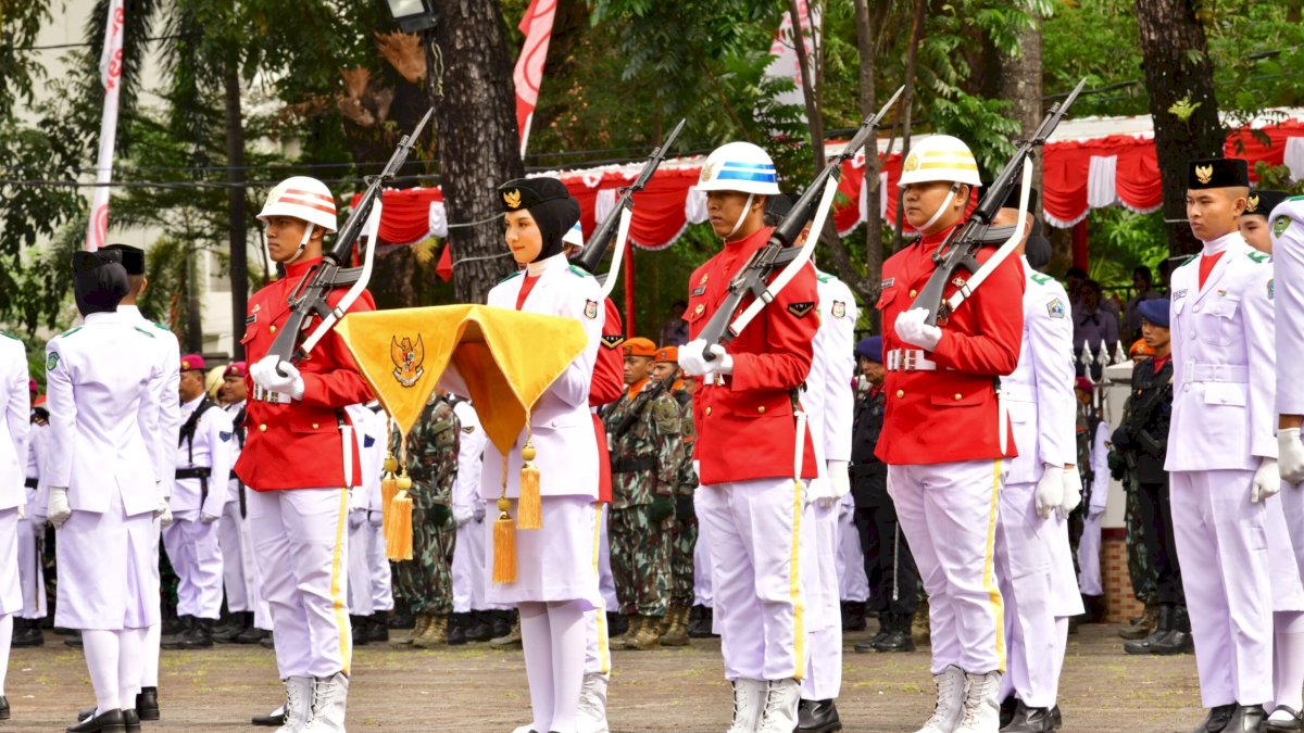 Paskibraka Sulsel Jalankan Tugas dengan Penuh Haru di HUT ke-80 RI