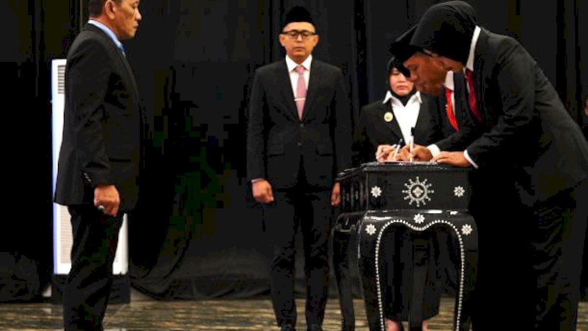 Kakanwil Kemenkum Sulsel Lantik 11 PPNS