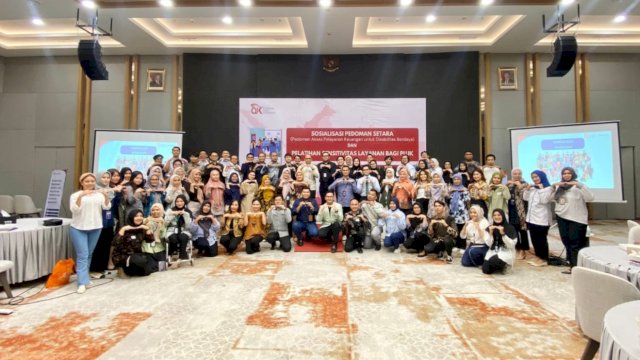 Peserta sosialisasi Pedoman SETARA di Kantor OJK Sulselbar. Foto: Istimewa.