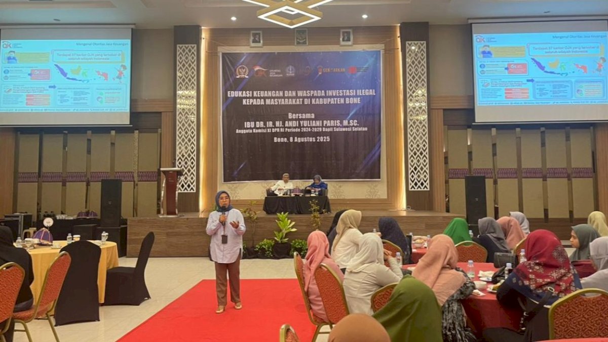 OJK Sulselbar Sinergi Bersama Mitra Tingkatkan Literasi Keuangan Masyarakat di Bone