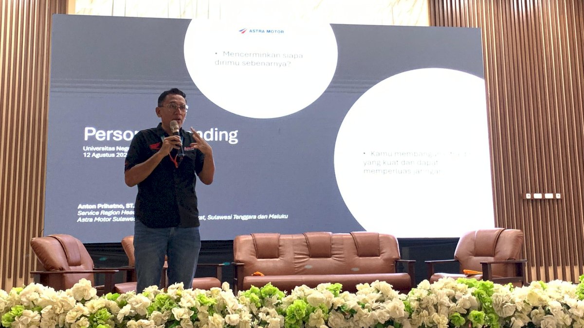 1.500 Mahasiswa UNM Terima Materi Personal Branding dari Asmo Sulsel