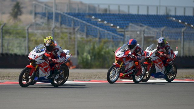 Pembalap Astra Motor Racing Team raih podium di Mandalika Racing Series Round 3. Foto: Istimewa.