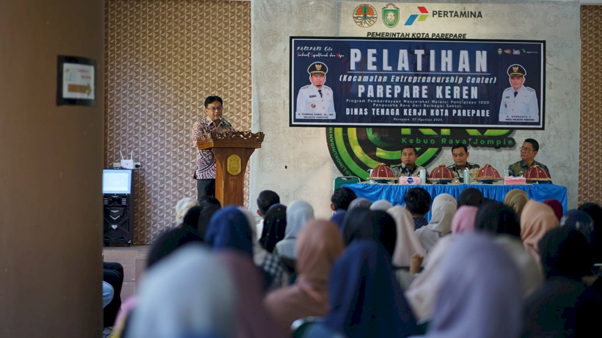 Tasming Hamid Buka Pelatihan “Parepare Keren”, Dorong Kebangkitan Ekonomi Lokal