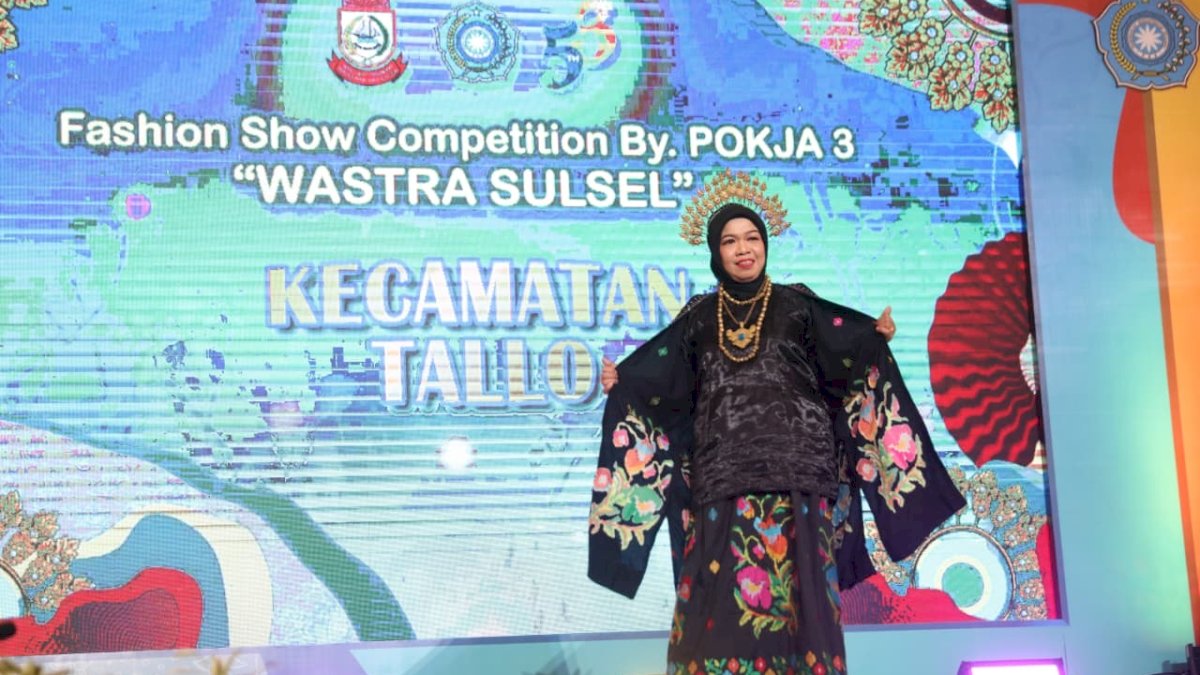 PKK Tallo Raih Juara II Fashion Show Wastra Sulsel di HKG PKK ke-53