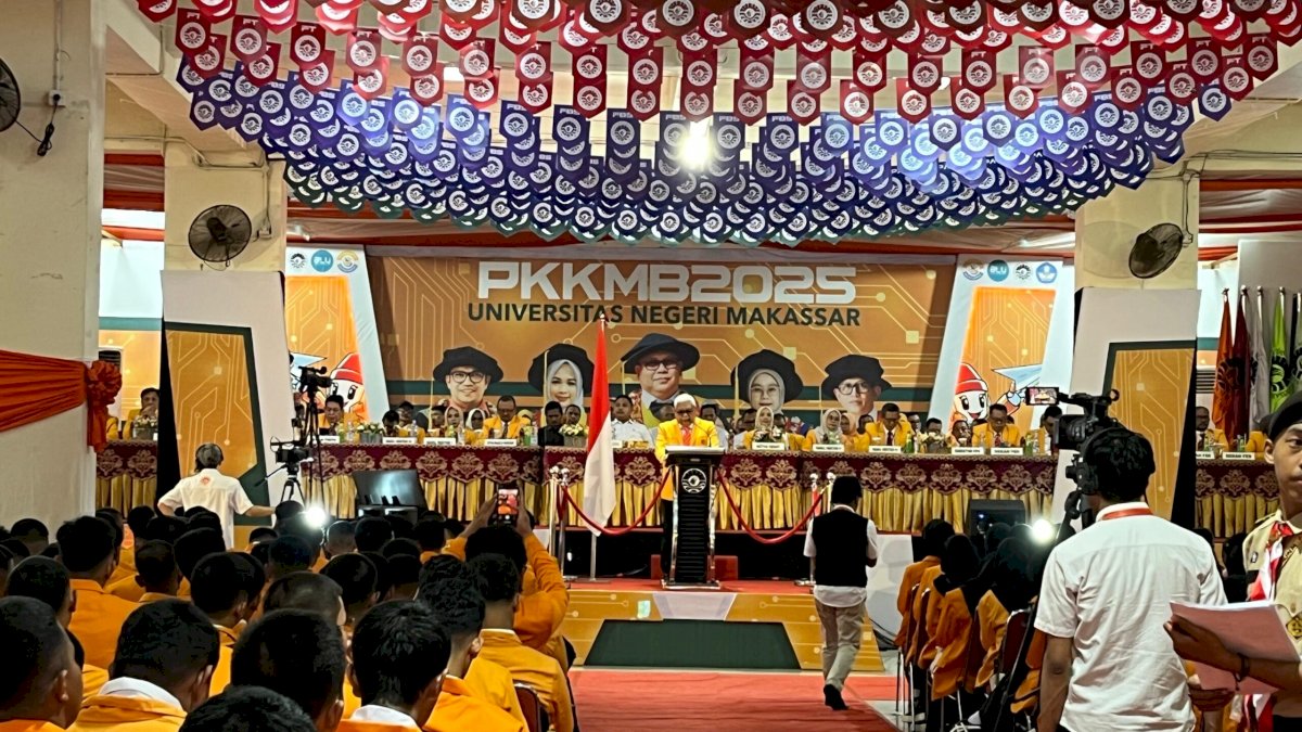 Wamen P2MI Beri Kuliah Umum di PKKMB UNM, Bahas Era Percepatan