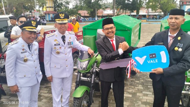 Penyerahan motor sampah PT Vale. Foto: Istimewa.