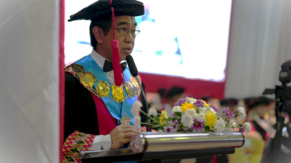 Wisuda September 2025, Prof JJ Tekankan Komitmen Membangun Reputasi Unhas