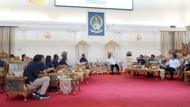 Kunjungan manajemen Pelindo Regional 4 bersama Gubernur Sulsel Andi Sudirman Sulaiman. Foto: Istimewa.