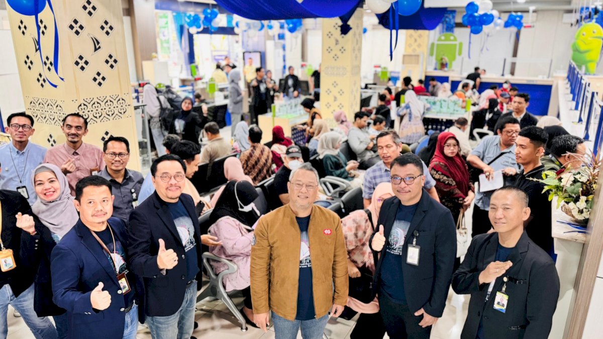 Peringati Hari Pelanggan Nasional 2025, Direksi Bank Sulselbar Sapa Langsung Nasabah