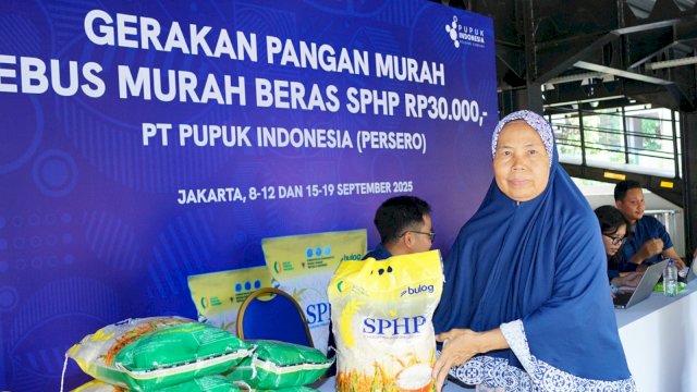 Pupuk Indonesia menyalurkan 2.574 paket beras SPHP. Foto: Istimewa.