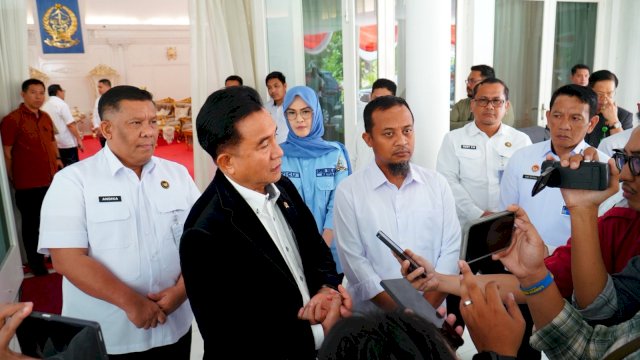 Menko Kumham Imipas Yusril Ihza Mahendra saat berkunjung ke Sulsel. Ist