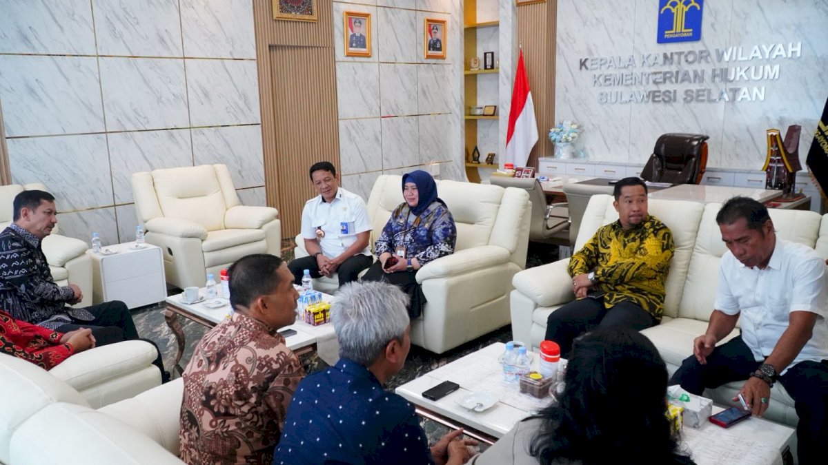 Kakanwil Kemenkum Sulsel Sambut Sekda Kota Palopo, Perkuat Sinergi dalam Perancangan Regulasi