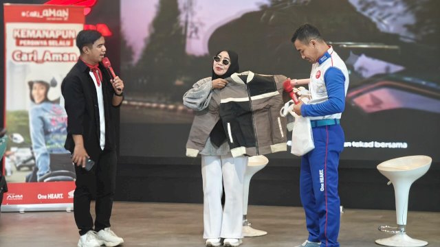 Peserta edukasi safety riding Asmo Sulsel dari Komunitas DTeam Makassar. Foto: Istimewa.