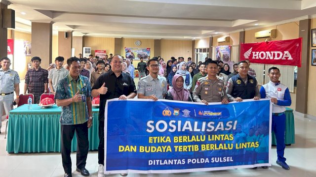 Asmo Sulsel sosialisasi safety riding di STIEM Bongaya. Foto: Istimewa.