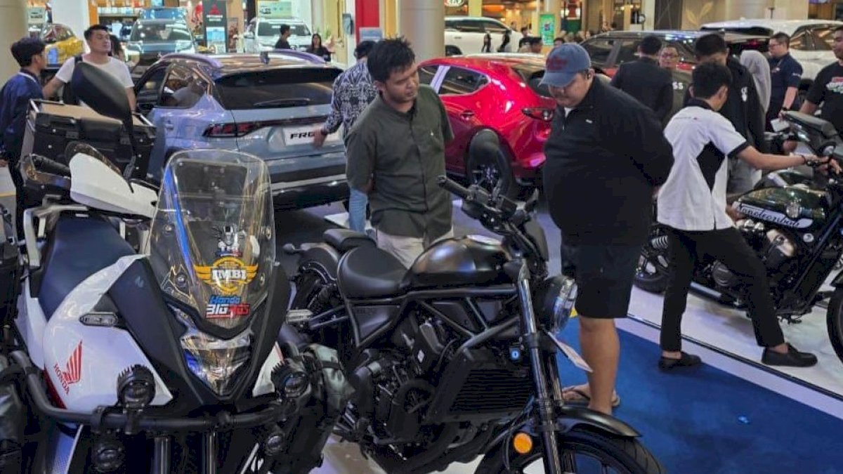 Honda CMX1100 Rebel dan XL750 Transalp Jadi Pusat Perhatian di MUF Auto Fest 2025